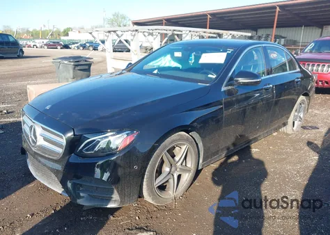 2017 Mercedes-Benz E 300 4Matic из США, поврежденный, VIN WDDZF4KB4HA062332